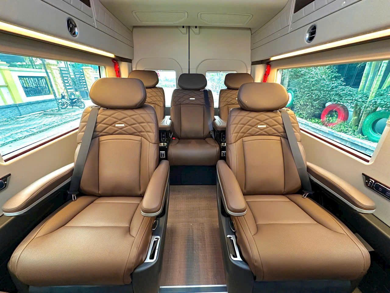 /upload/image/Xe-limousine-11-cho-3.jpg