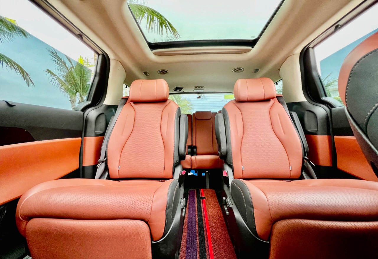 Xe Kia Carnival phục vụ khách VIP: Lựa Chọn Hoàn Hảo Cho Hành Trình Cao Cấp