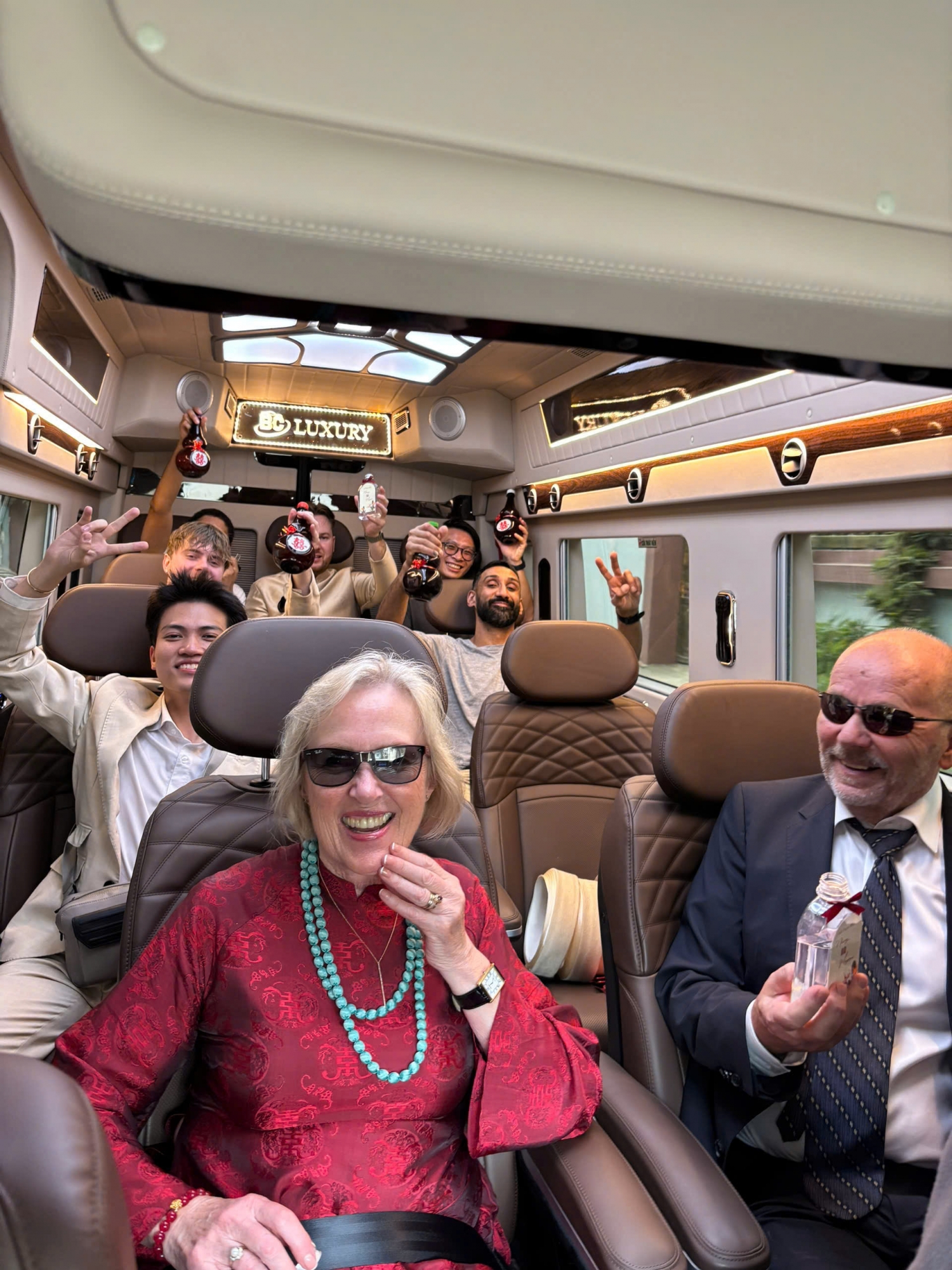 Đẳng Cấp Doanh Nhân, Chuẩn Dịch Vụ VIP