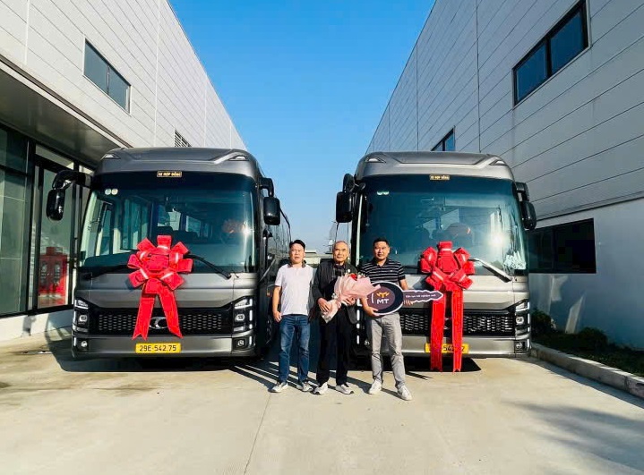 Cho Thuê Xe Limousine 19 Chỗ